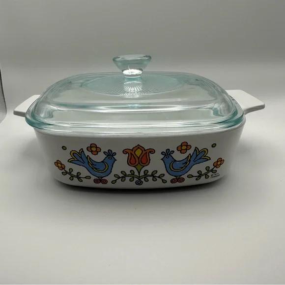 Vintage 1975 Corningware Baking Dish with Lid - Picture 4 of 12